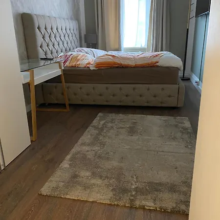 Apartment Halle Ferien & Monteur *